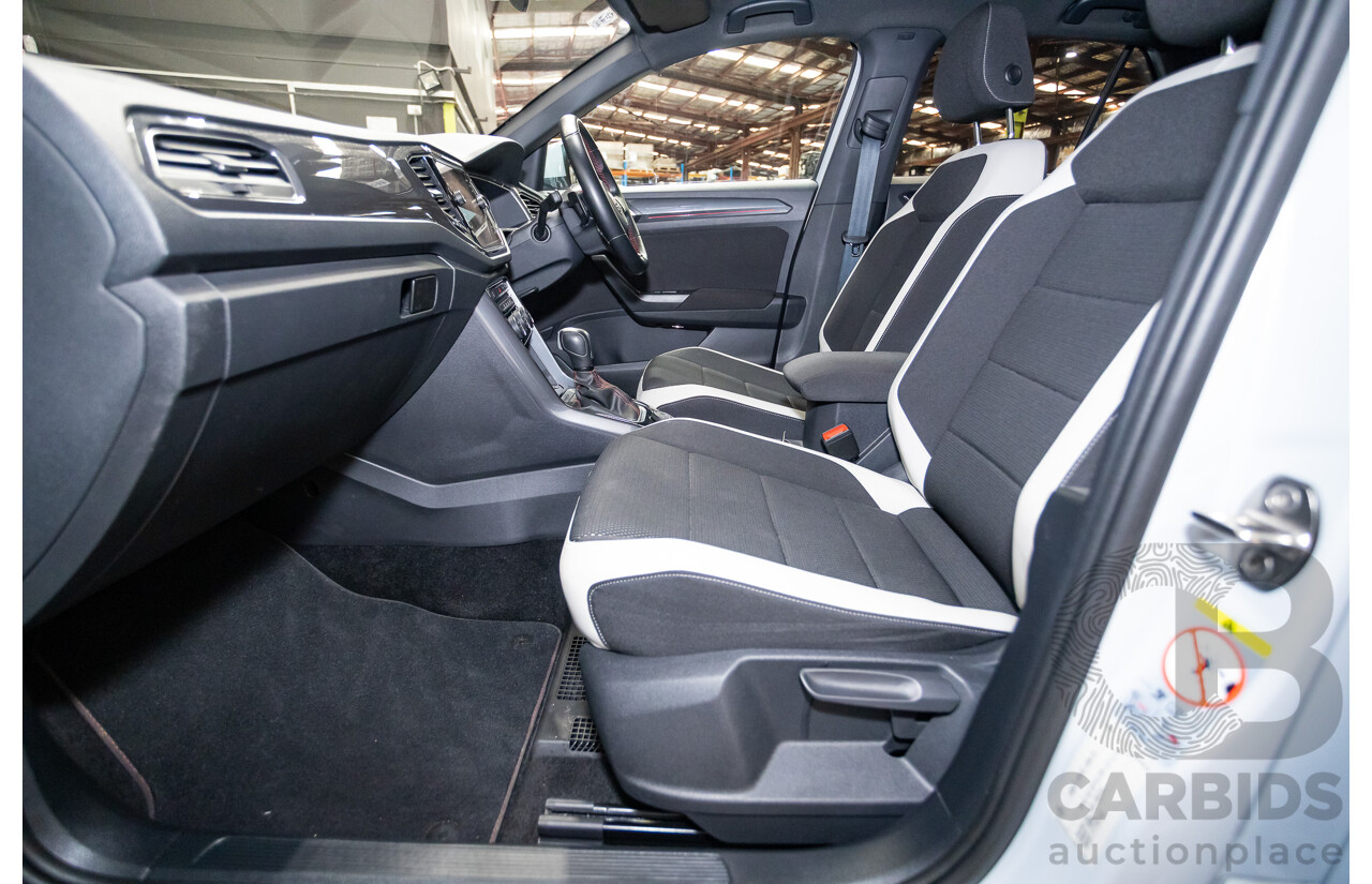 09/2021 Volkswagen T-Roc 140TSI SPORT (AWD) A1 MY21 4D Wagon White Silver Metallic Turbo 2.0L