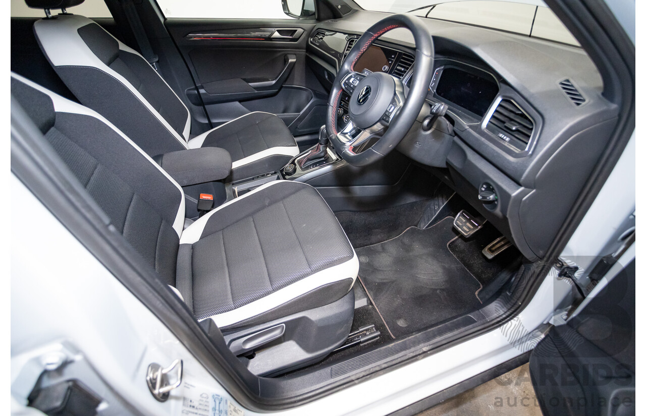 09/2021 Volkswagen T-Roc 140TSI SPORT (AWD) A1 MY21 4D Wagon White Silver Metallic Turbo 2.0L