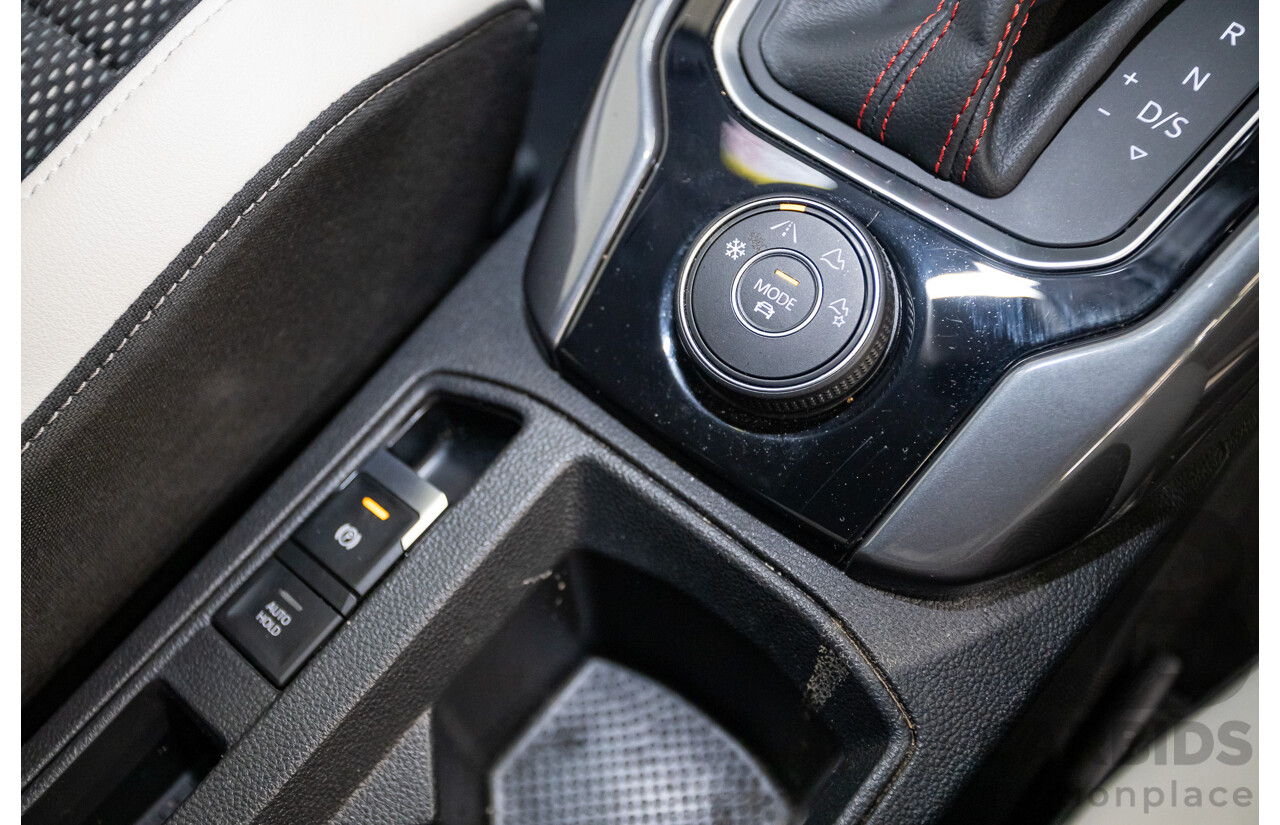 09/2021 Volkswagen T-Roc 140TSI SPORT (AWD) A1 MY21 4D Wagon White Silver Metallic Turbo 2.0L