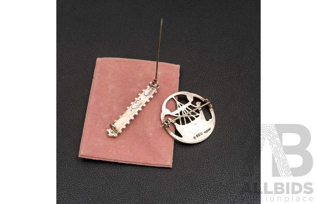 925 Sterling Silver Brooches. Lot of 2 - 10.72gms