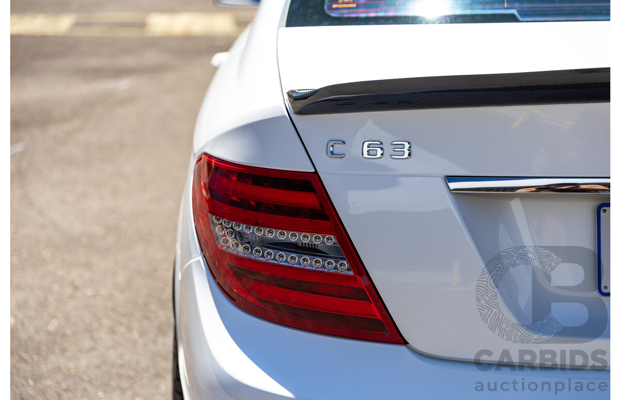 08/2012 Mercedes Benz C63 AMG W204 MY12 4d Sedan Designo Diamond White Bright Metallic V8 6.3L