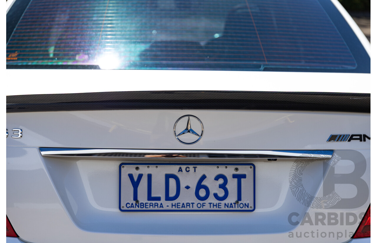 08/2012 Mercedes Benz C63 AMG W204 MY12 4d Sedan Designo Diamond White Bright Metallic V8 6.3L