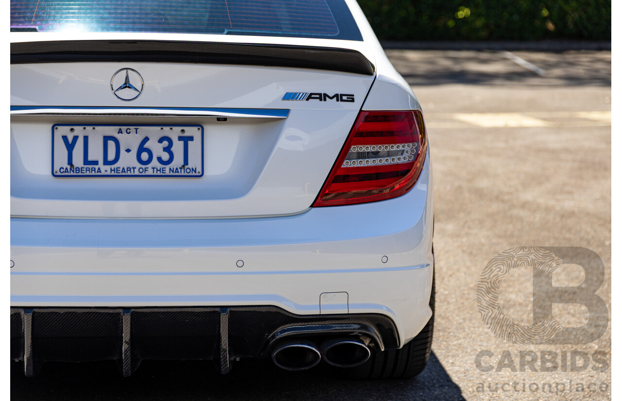 08/2012 Mercedes Benz C63 AMG W204 MY12 4d Sedan Designo Diamond White Bright Metallic V8 6.3L