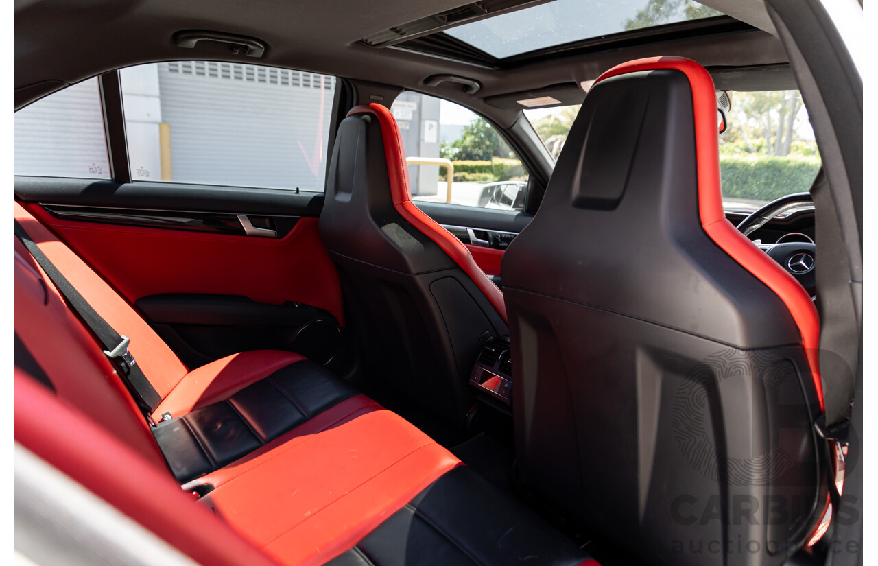 08/2012 Mercedes Benz C63 AMG W204 MY12 4d Sedan Designo Diamond White Bright Metallic V8 6.3L