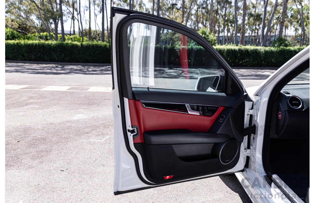 08/2012 Mercedes Benz C63 AMG W204 MY12 4d Sedan Designo Diamond White Bright Metallic V8 6.3L