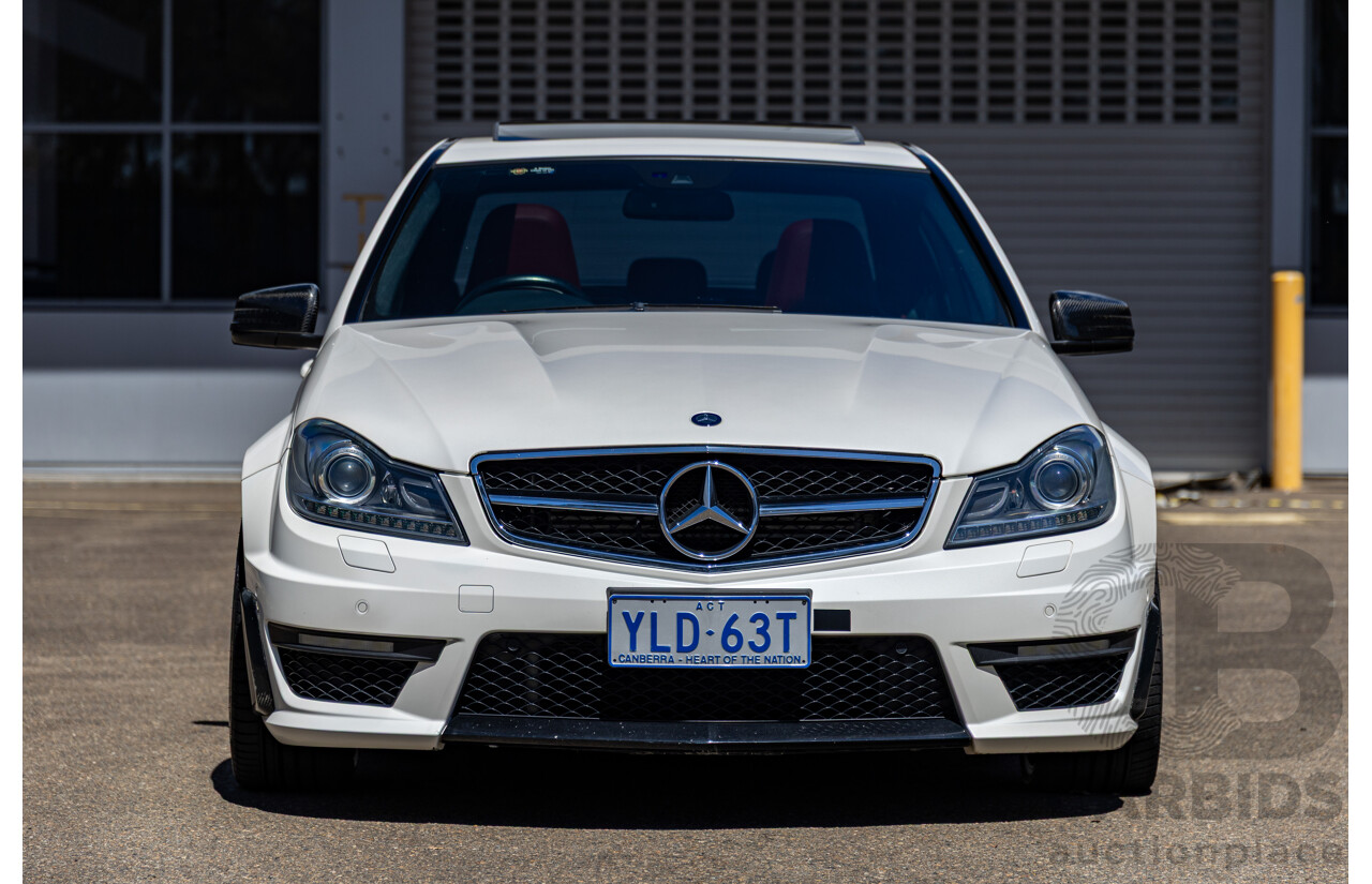 08/2012 Mercedes Benz C63 AMG W204 MY12 4d Sedan Designo Diamond White Bright Metallic V8 6.3L