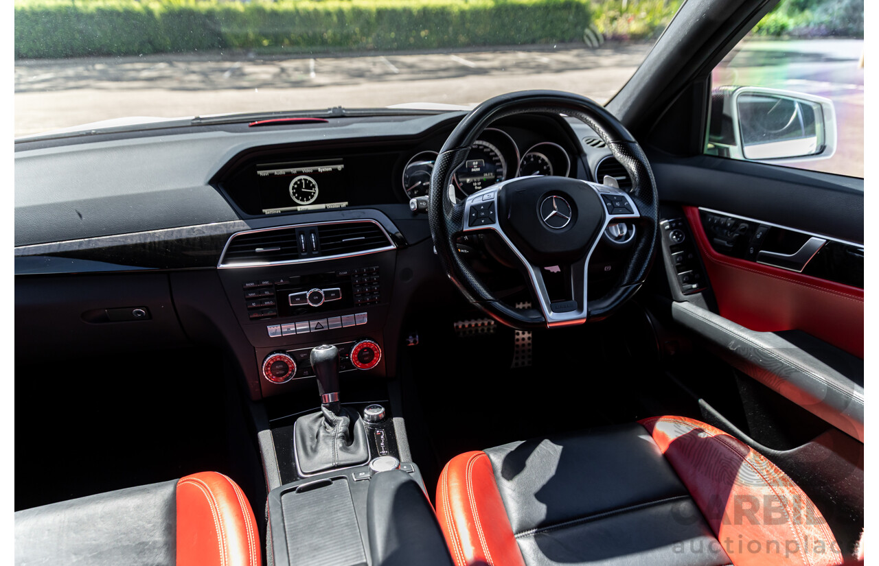 08/2012 Mercedes Benz C63 AMG W204 MY12 4d Sedan Designo Diamond White Bright Metallic V8 6.3L