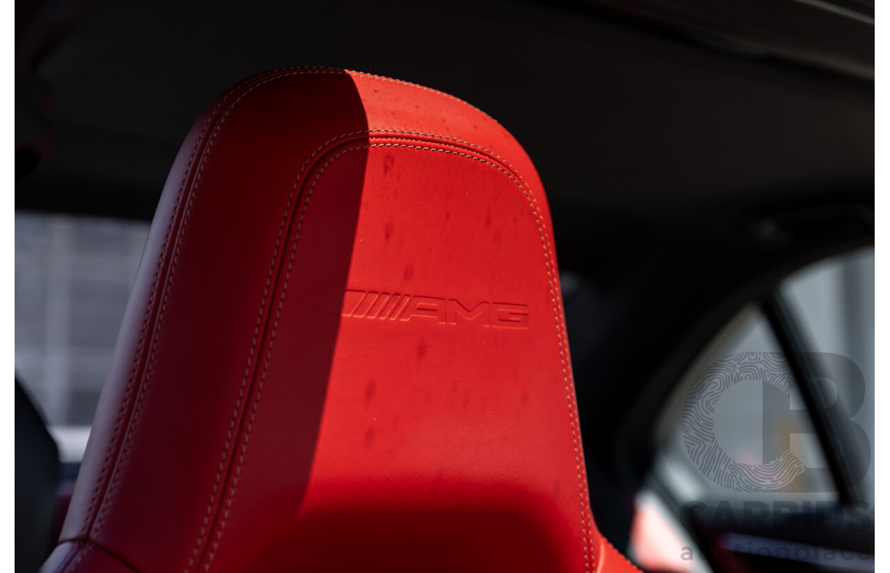 08/2012 Mercedes Benz C63 AMG W204 MY12 4d Sedan Designo Diamond White Bright Metallic V8 6.3L