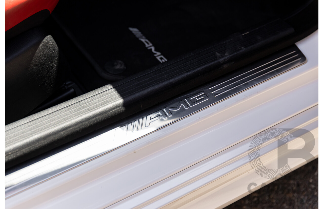 08/2012 Mercedes Benz C63 AMG W204 MY12 4d Sedan Designo Diamond White Bright Metallic V8 6.3L