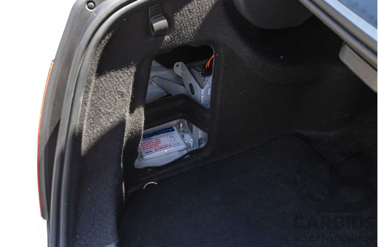 08/2012 Mercedes Benz C63 AMG W204 MY12 4d Sedan Designo Diamond White Bright Metallic V8 6.3L