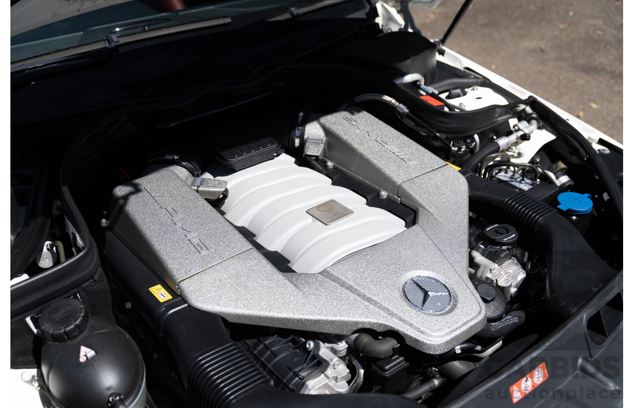 08/2012 Mercedes Benz C63 AMG W204 MY12 4d Sedan Designo Diamond White Bright Metallic V8 6.3L