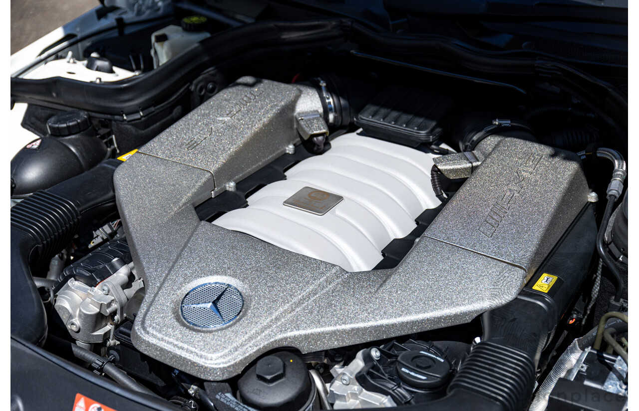 08/2012 Mercedes Benz C63 AMG W204 MY12 4d Sedan Designo Diamond White Bright Metallic V8 6.3L