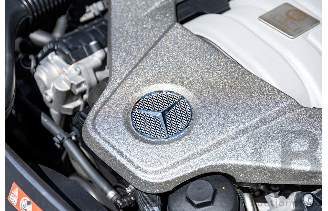 08/2012 Mercedes Benz C63 AMG W204 MY12 4d Sedan Designo Diamond White Bright Metallic V8 6.3L