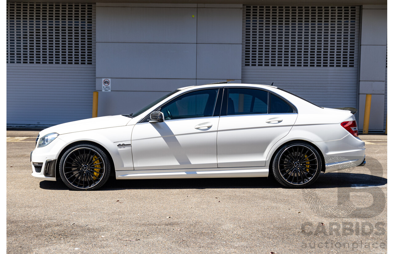 08/2012 Mercedes Benz C63 AMG W204 MY12 4d Sedan Designo Diamond White Bright Metallic V8 6.3L