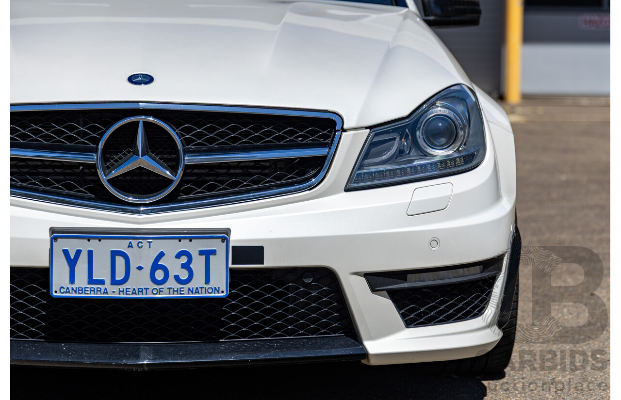 08/2012 Mercedes Benz C63 AMG W204 MY12 4d Sedan Designo Diamond White Bright Metallic V8 6.3L
