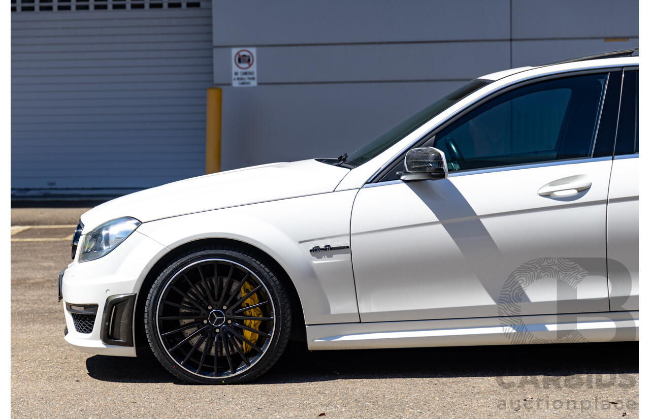 08/2012 Mercedes Benz C63 AMG W204 MY12 4d Sedan Designo Diamond White Bright Metallic V8 6.3L
