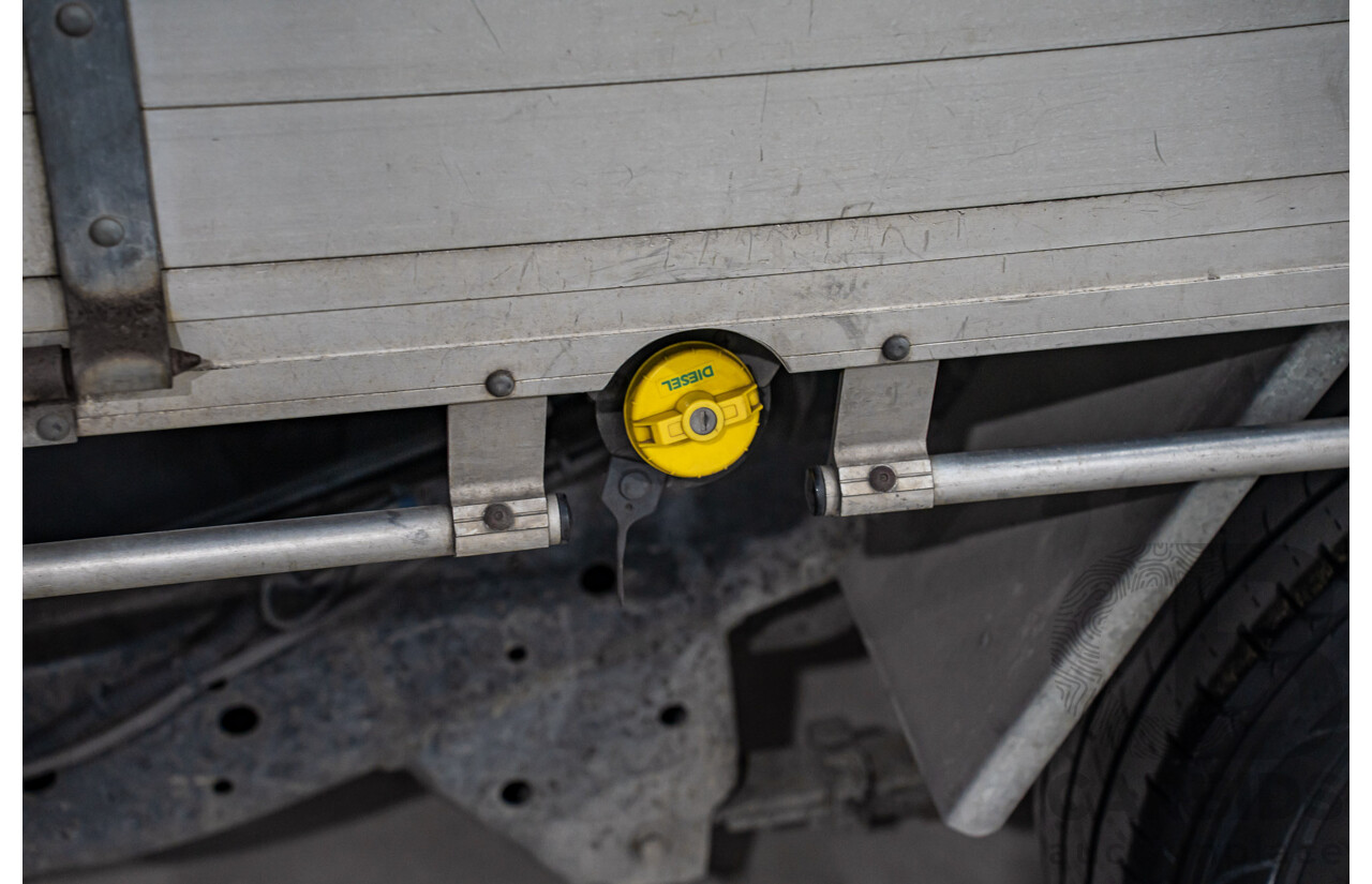 09/2016 Mazda BT-50 XT (4x2) MY16 C/Chas Cool White Turbo Diesel 2.2L