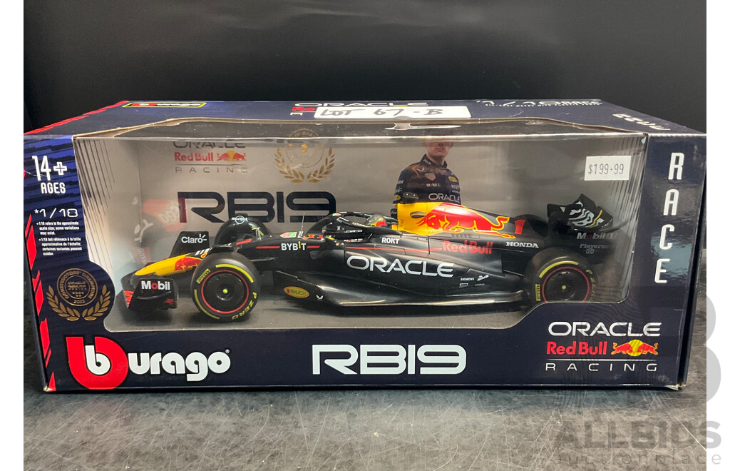 Bburago Red Bull Racing RB-19 Champion Diecast Model & LEGO 42198 Technic Blush Plane