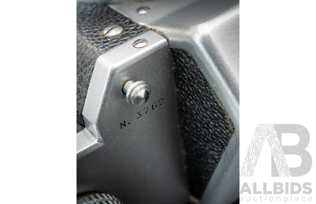 Vintage Rectaflex 35mm SLR Camera