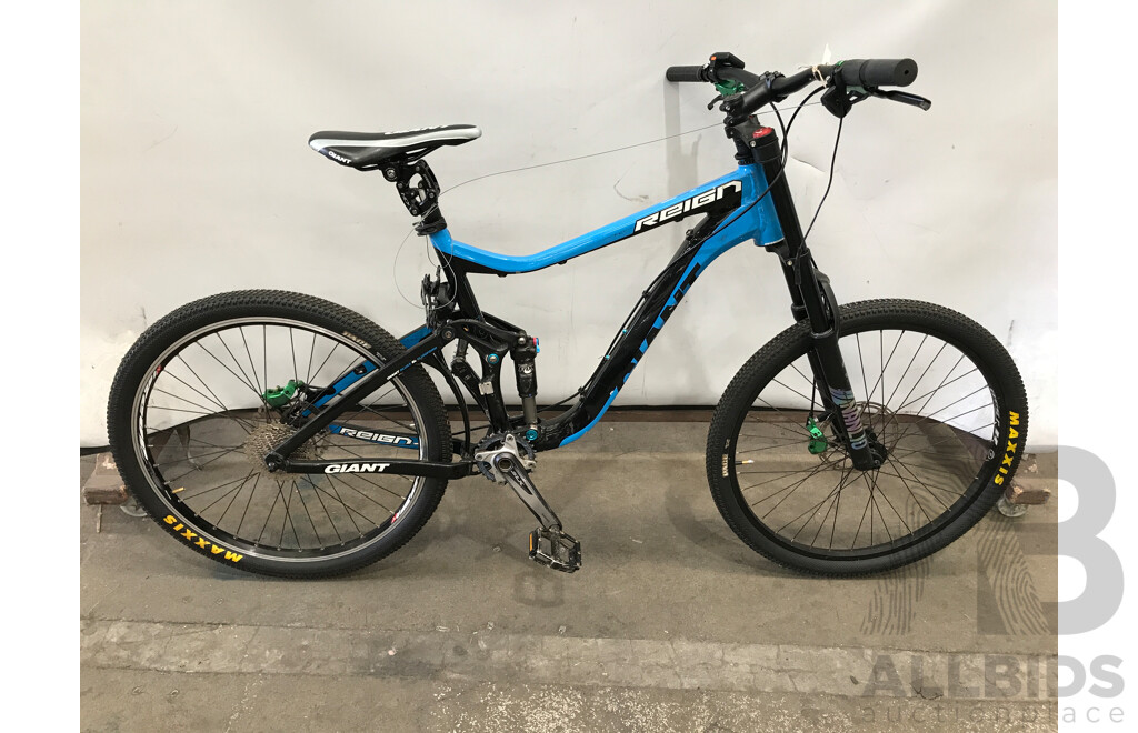 Giant Reign 10 Speed Mountain Bike