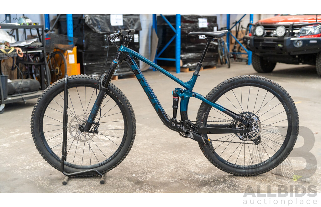 Trek Fuel-Ex-8 24 Speed Mountain Bike