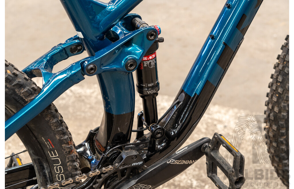 Trek Fuel-Ex-8 24 Speed Mountain Bike