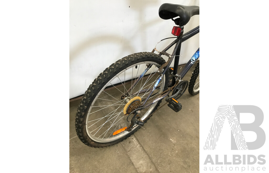 Tourex X-Train 66 18-Speed Mountain Bike