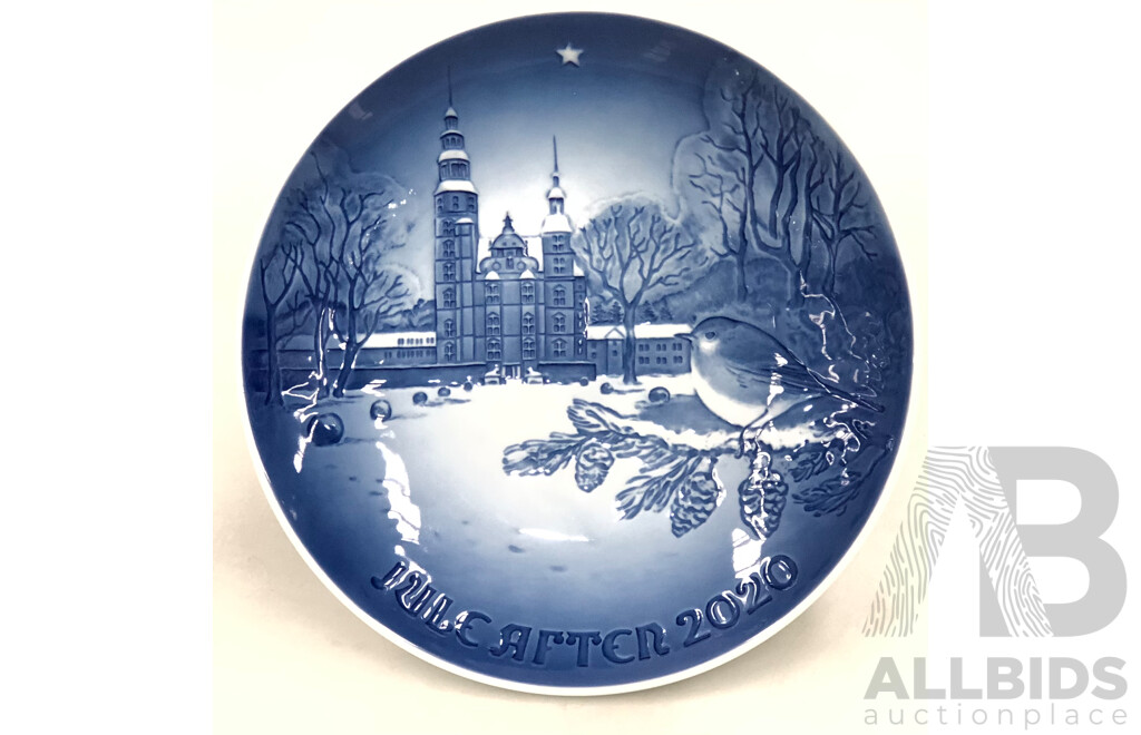 Bing and Grondail Royal Copenhagen Rosenborg Castle Commemorative Christmas Plate - New