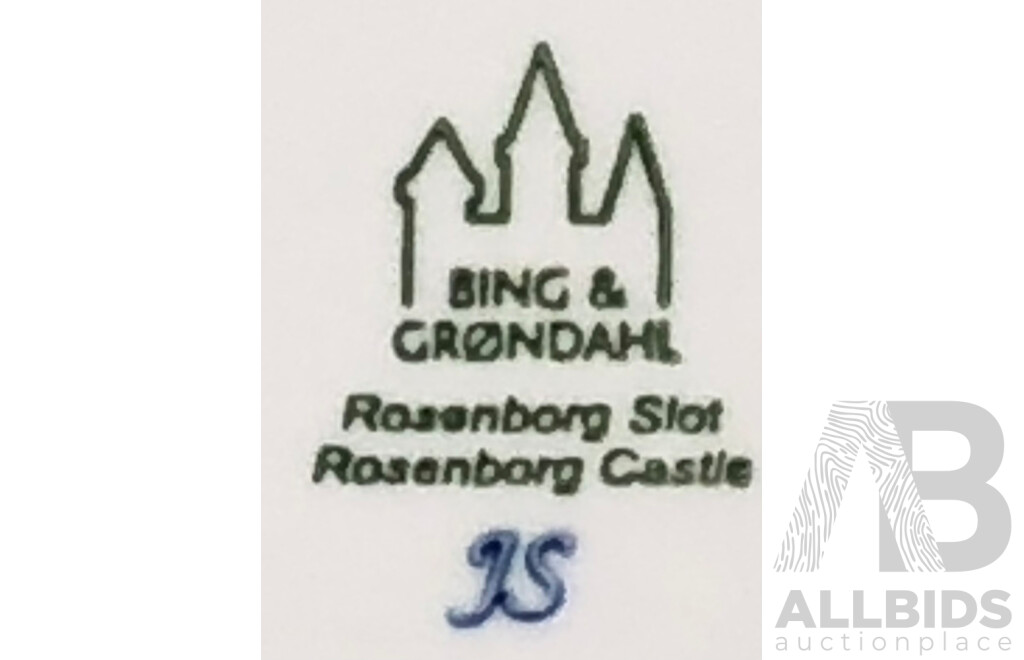 Bing and Grondail Royal Copenhagen Rosenborg Castle Commemorative Christmas Plate - New
