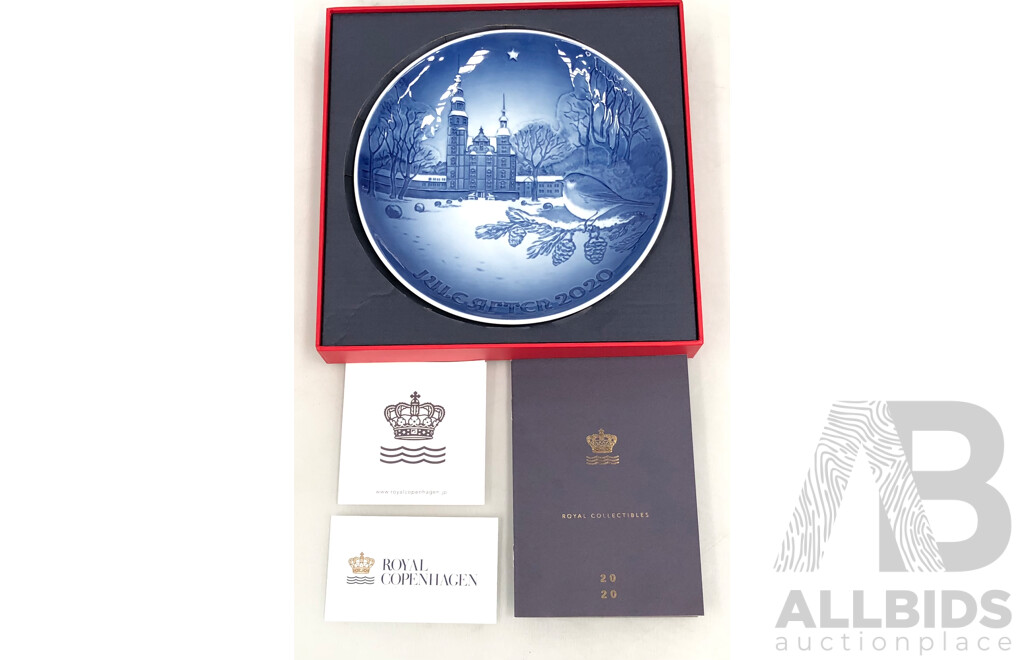 Bing and Grondail Royal Copenhagen Rosenborg Castle Commemorative Christmas Plate - New