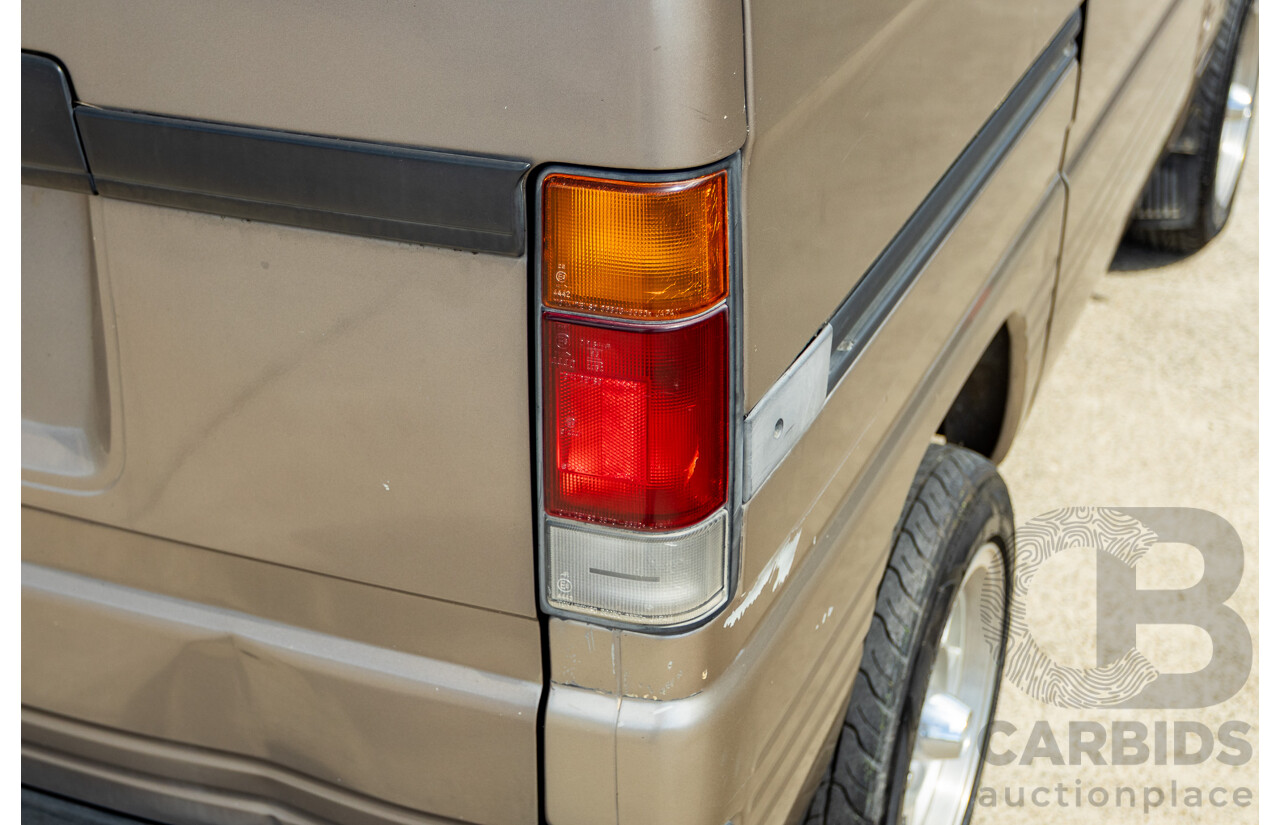 8/1987 Suzuki Super Carry Van DA21V 2d Van Brown 1.0L