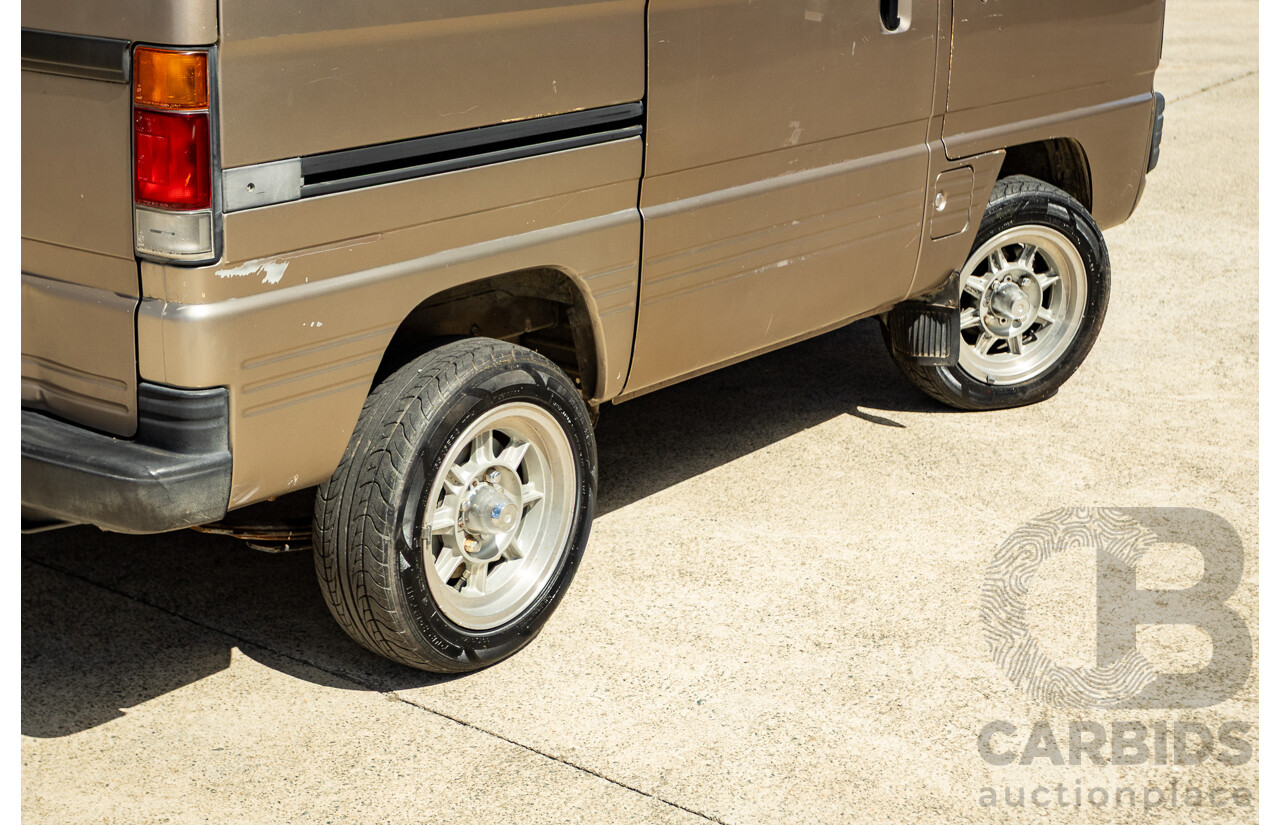 8/1987 Suzuki Super Carry Van DA21V 2d Van Brown 1.0L