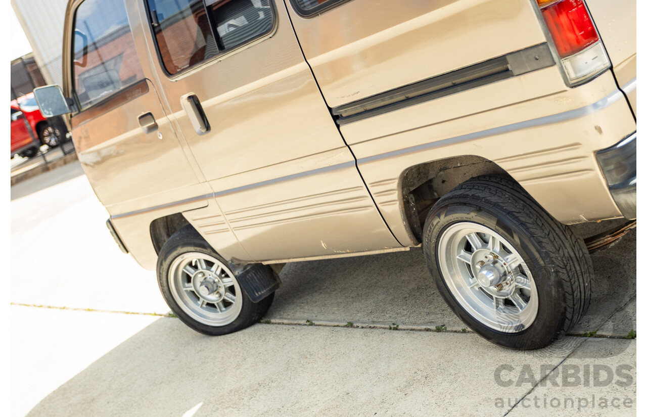 8/1987 Suzuki Super Carry Van DA21V 2d Van Brown 1.0L