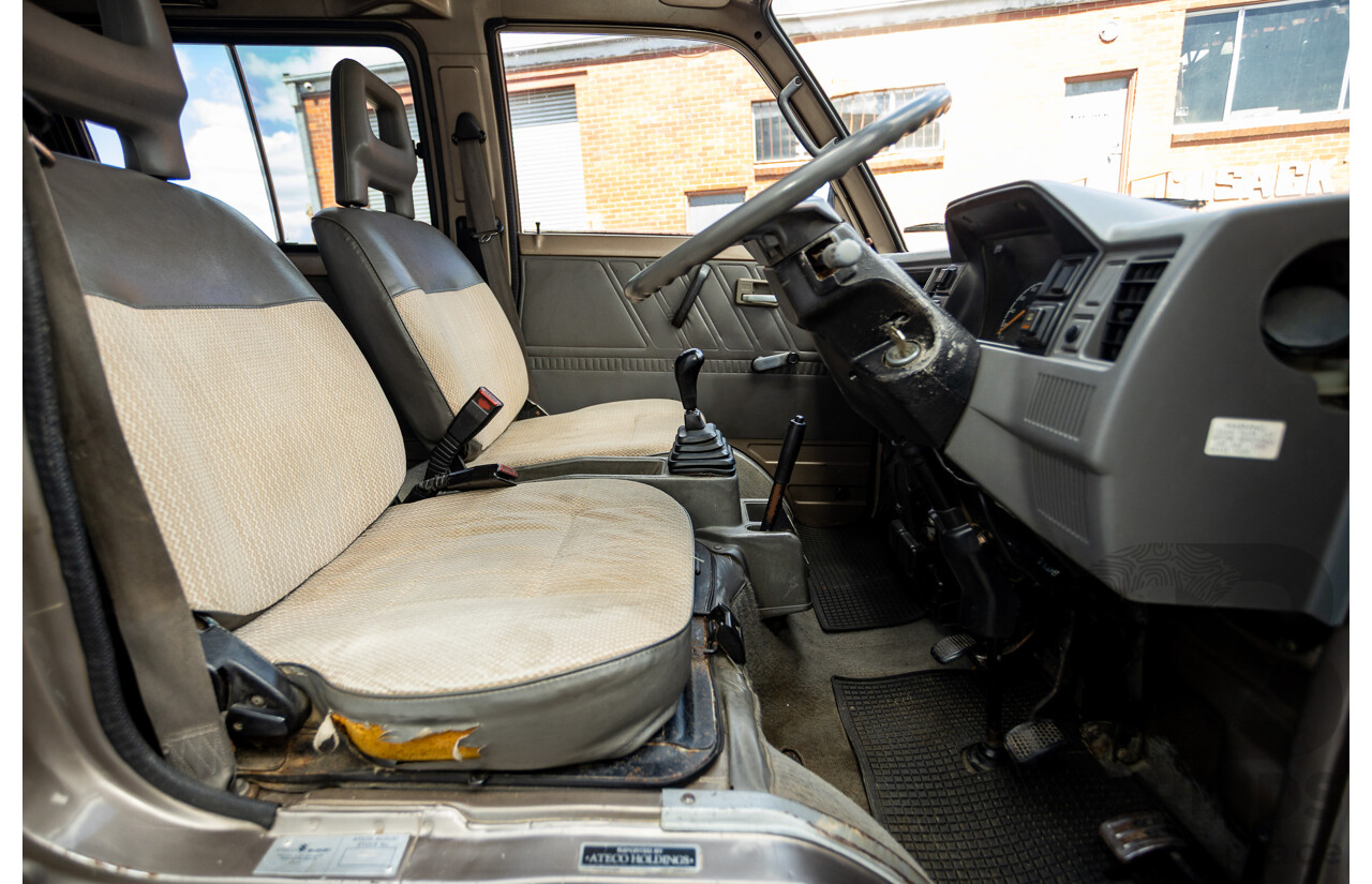 8/1987 Suzuki Super Carry Van DA21V 2d Van Brown 1.0L