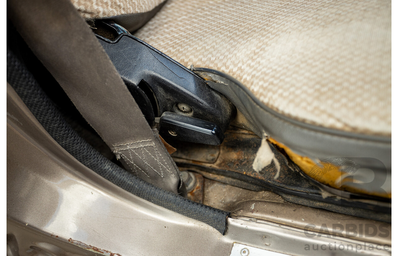 8/1987 Suzuki Super Carry Van DA21V 2d Van Brown 1.0L