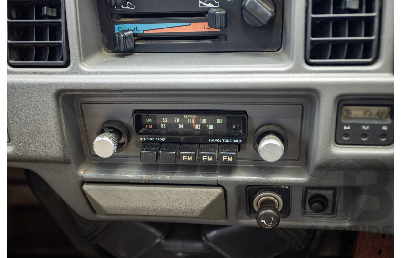 8/1987 Suzuki Super Carry Van DA21V 2d Van Brown 1.0L