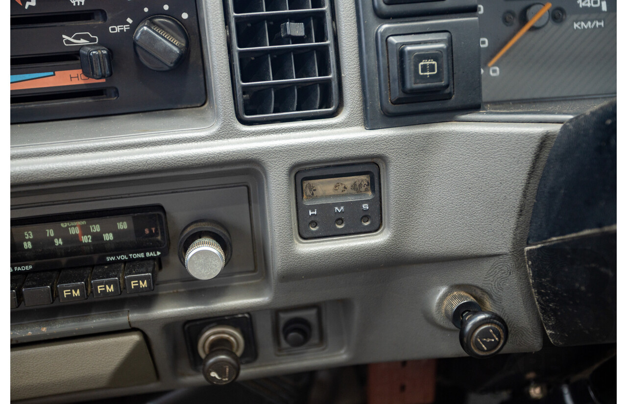 8/1987 Suzuki Super Carry Van DA21V 2d Van Brown 1.0L