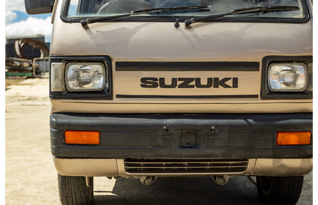8/1987 Suzuki Super Carry Van DA21V 2d Van Brown 1.0L