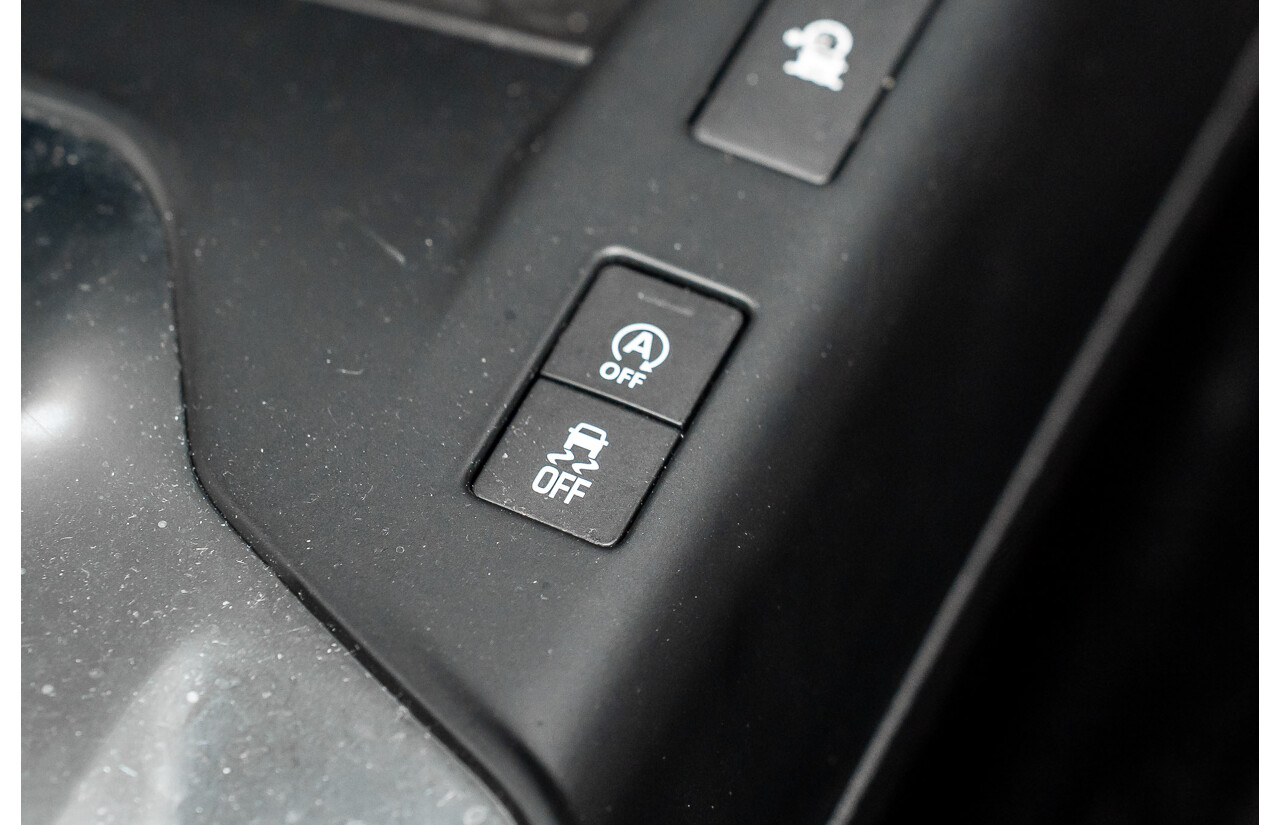 11/2020 Jaguar E-Pace P250 Chequered Flag (AWD 183KW) X540 MY20 4d Wagon Corris Grey Metallic Turbo 2.0L