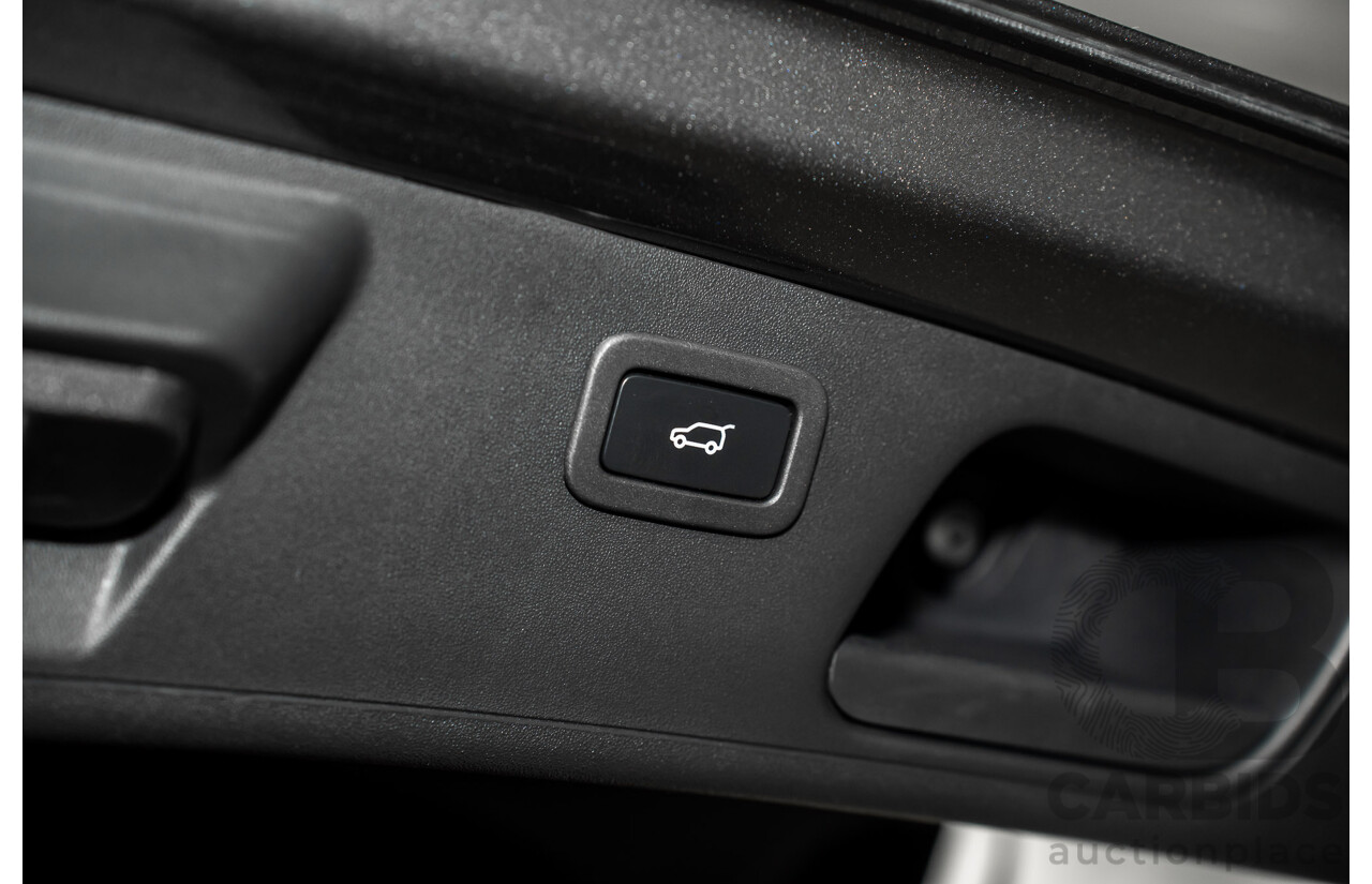 11/2020 Jaguar E-Pace P250 Chequered Flag (AWD 183KW) X540 MY20 4d Wagon Corris Grey Metallic Turbo 2.0L