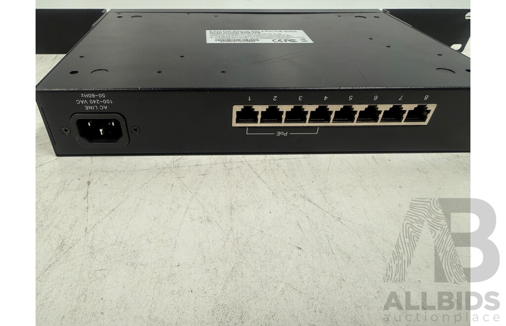 Pakedge - SW8-4PB - 8 Port 10/100M Switch with 4 Port PoE