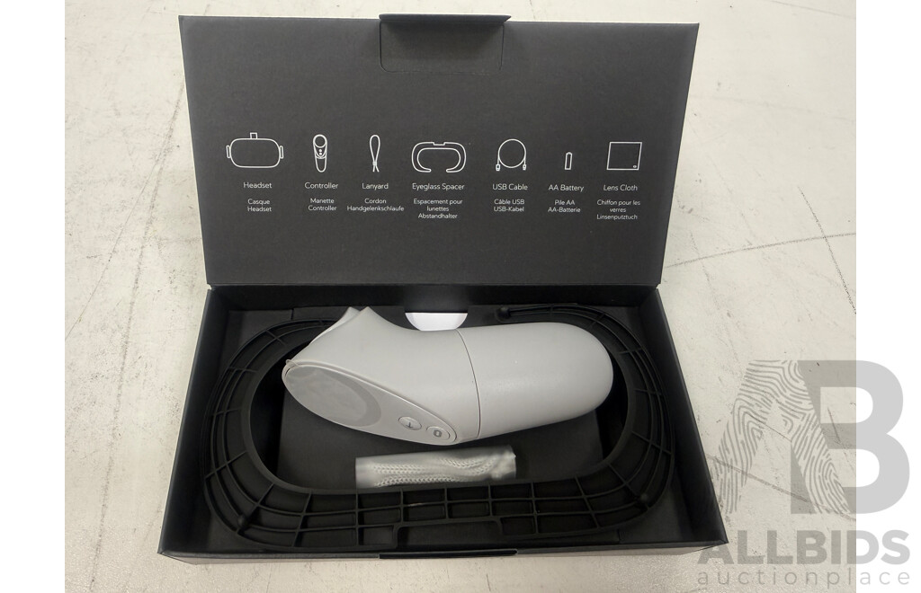 Oculus Go - Standalone VR - 64GB + 2x Boxes of Disposable Hygiene Eye Masks