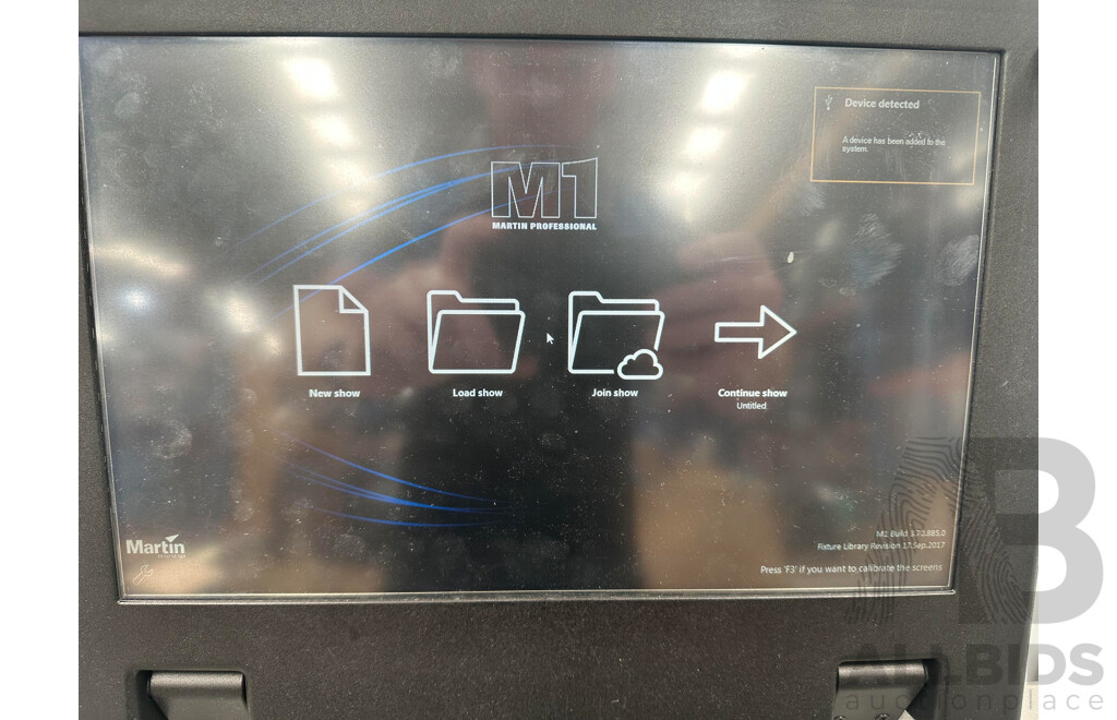 Martin M1 TS Lighting Controller