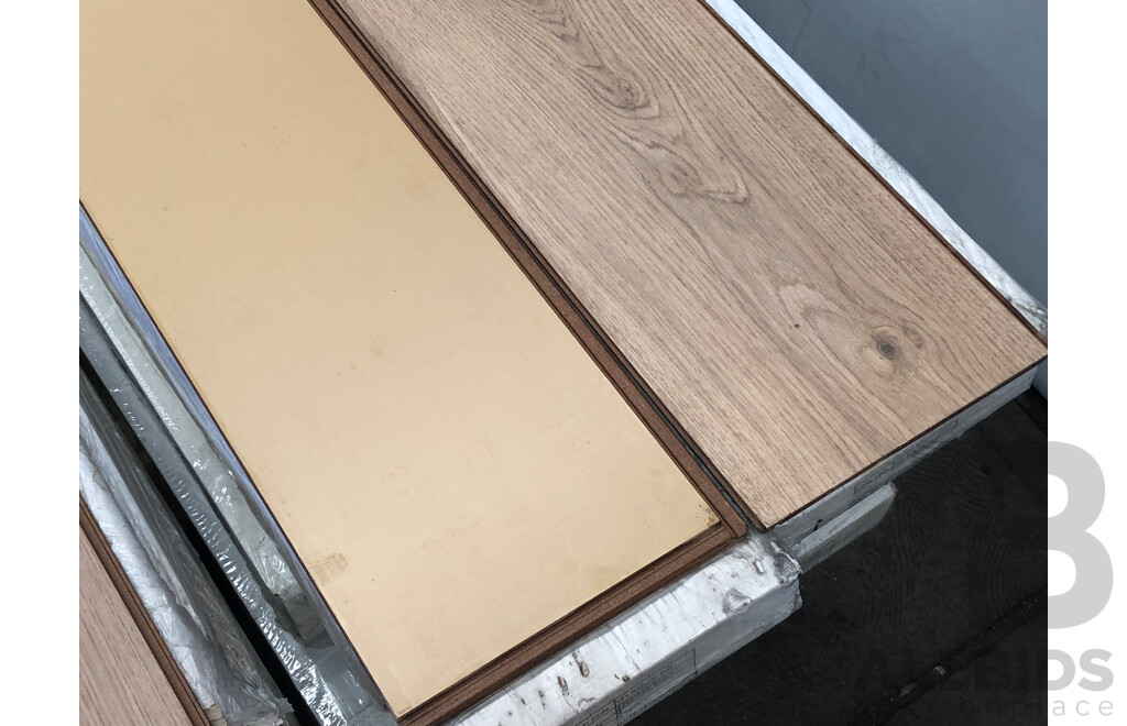 12mm Laminate Flooring - Natural Oak Finish - 32.4425 Square Meters - Brand New