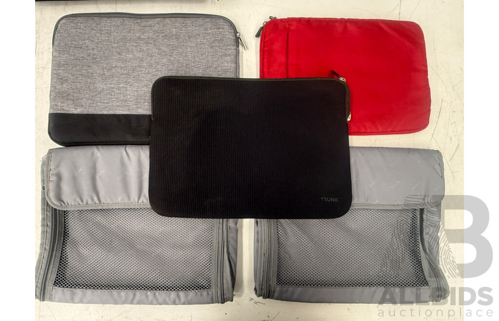 Assorted Laptops Bags & Fabric Tablet Cases - 5 X Laptop Bags - 5 X Tablet Fabric Case