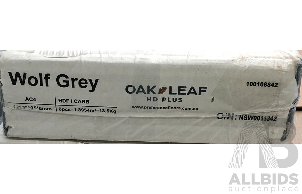 Oak Leaf HD Plus 8mm  Laminate Flooring - Wolf Grey Finish - 15.16 Square Meters - Brand New