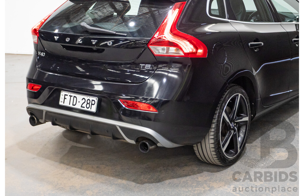 10/2014 Volvo V40 T5 R-DESIGN M MY15 5D Hatchback Black Sapphire Metallic Turbo 2.0L