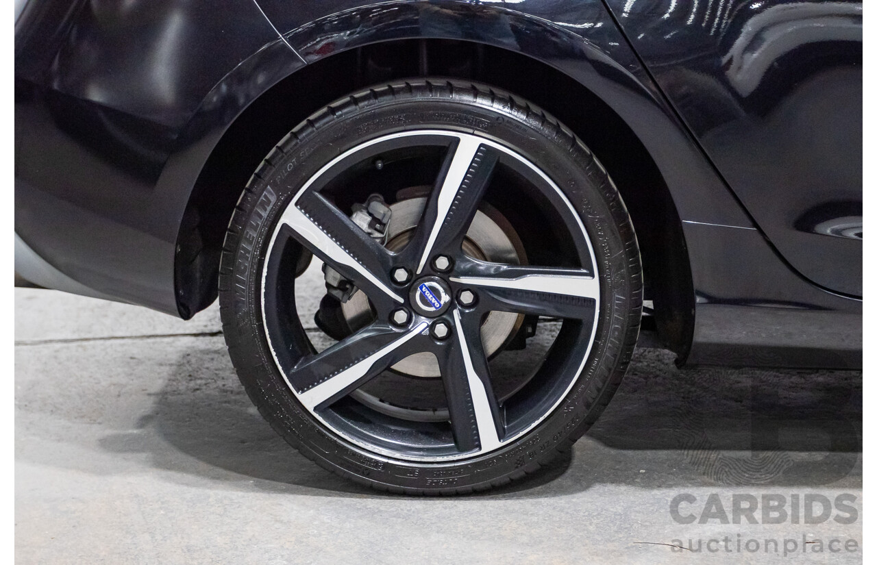 10/2014 Volvo V40 T5 R-DESIGN M MY15 5D Hatchback Black Sapphire Metallic Turbo 2.0L