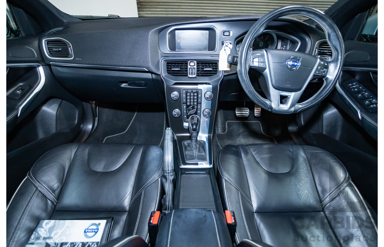 10/2014 Volvo V40 T5 R-DESIGN M MY15 5D Hatchback Black Sapphire Metallic Turbo 2.0L