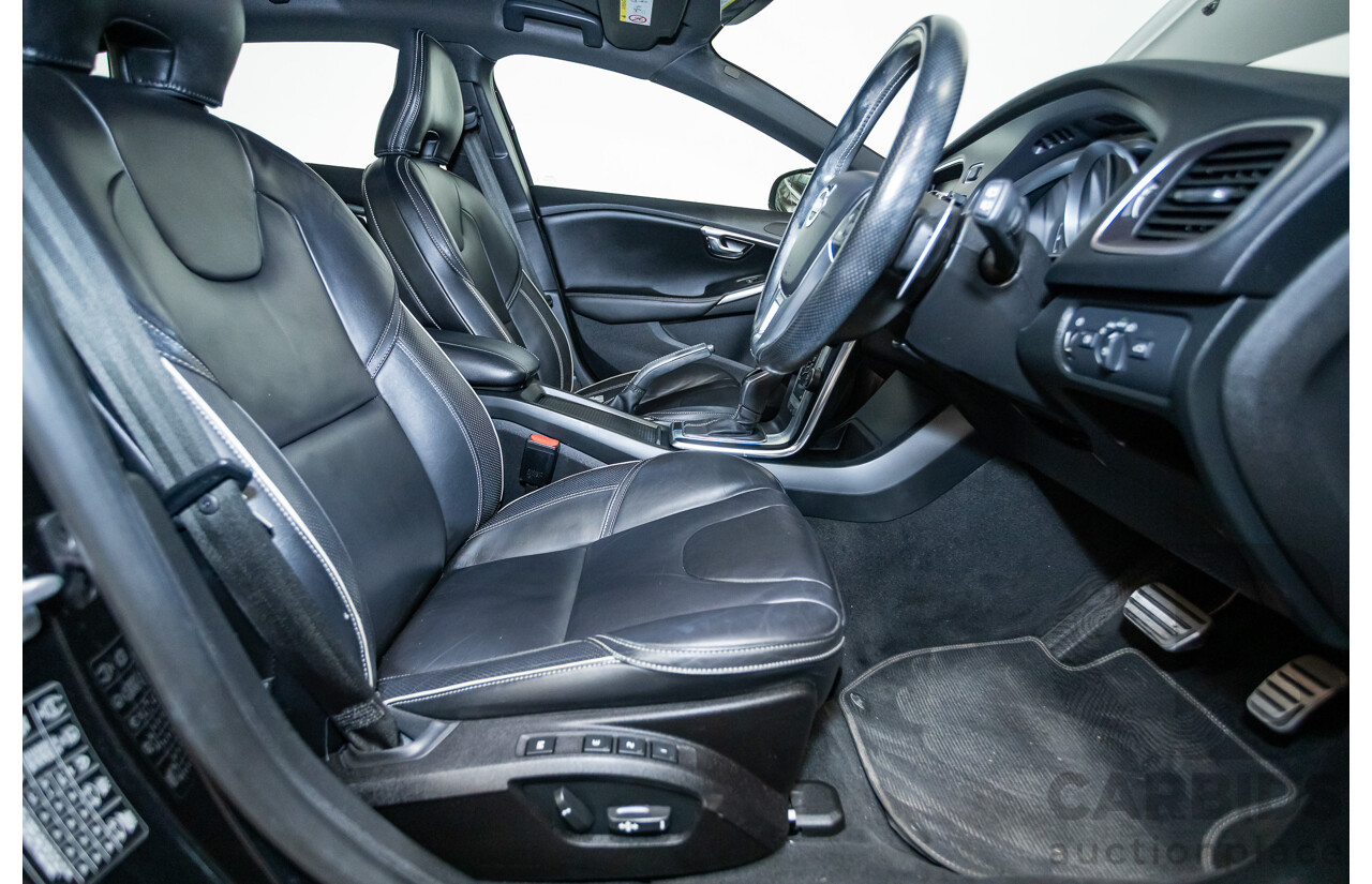 10/2014 Volvo V40 T5 R-DESIGN M MY15 5D Hatchback Black Sapphire Metallic Turbo 2.0L